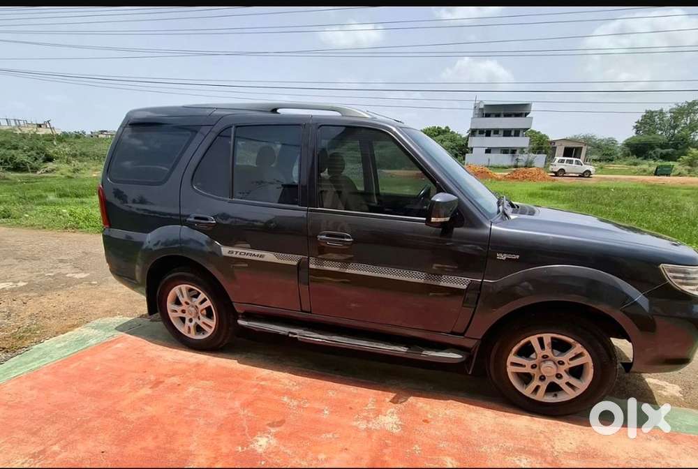 Tata Safari Storme 2018