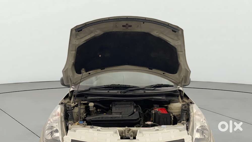 Maruti Suzuki Swift Lxi, 2016, Petrol