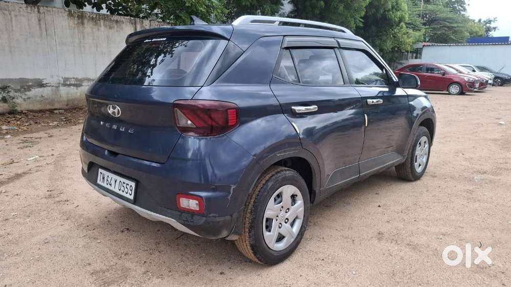 Hyundai Venue 1.2 S Plus, 2022, Petrol