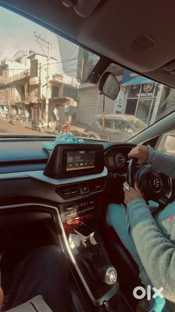 Maruti Suzuki Brezza 2024 Petrol 11000 Km Driven
