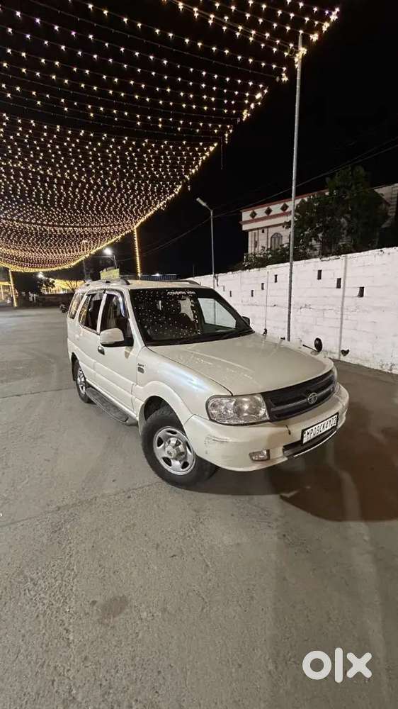 Tata Safari Dicor 2011