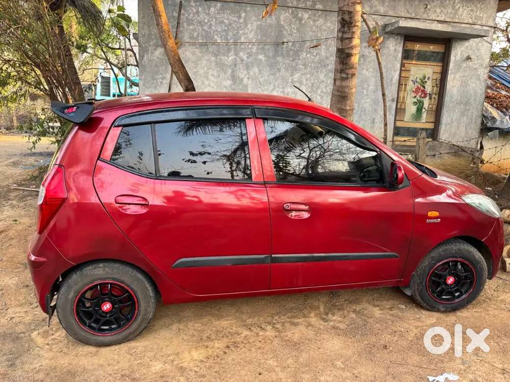 Hyundai I10  With Allow Wheels And Modification Petrol 37000 Km.