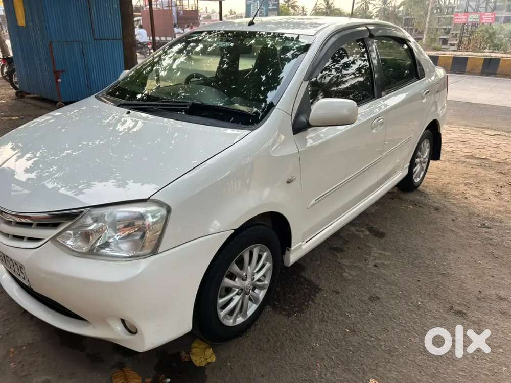 Toyota Etios 1.5 V 2011
