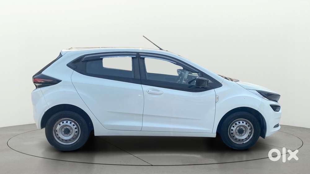 Tata Altroz 1.2 Xe, 2020, Petrol
