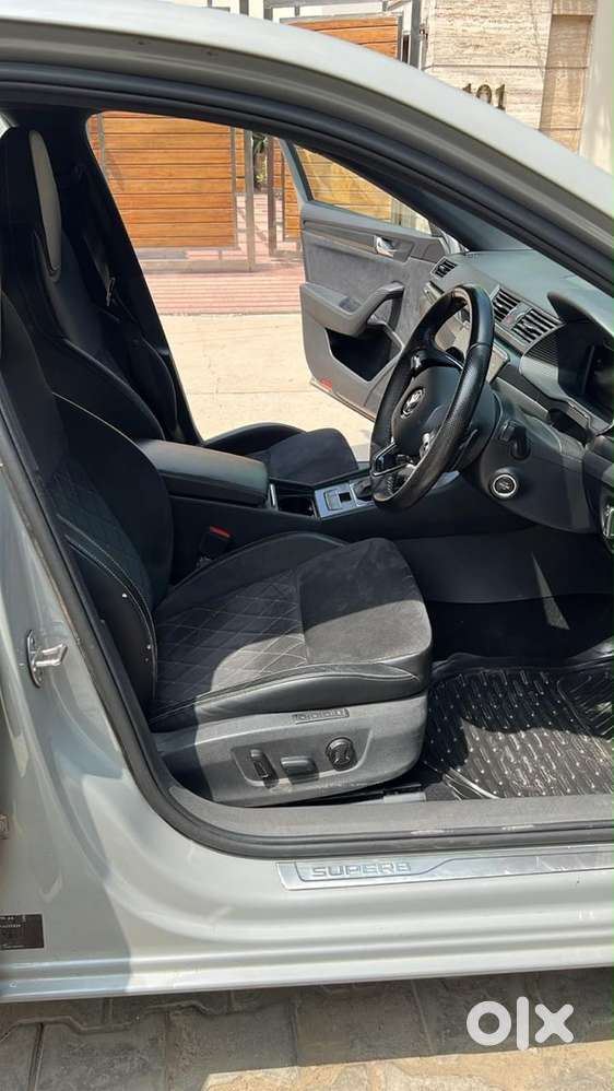Skoda Superb Petrol 2022