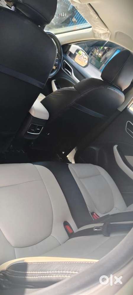 Mg Astor 2023 Petrol 43700 Km Driven