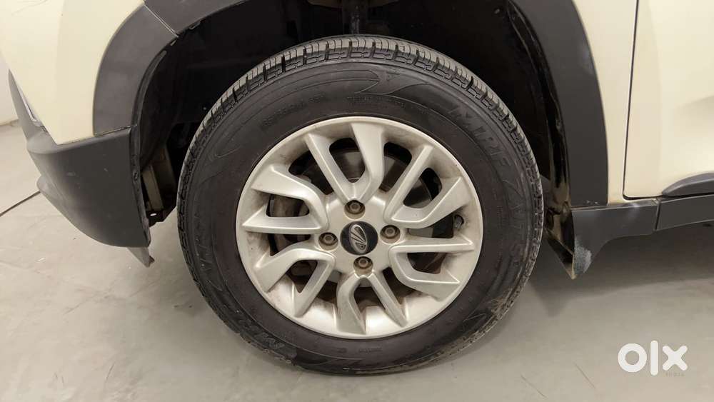 Mahindra Kuv 100 2016-2017 Mfalcon G80 K8, 2016, Petrol
