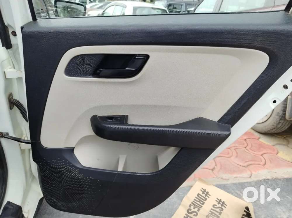 Tata Altroz 1.2 Xt, 2022, Petrol