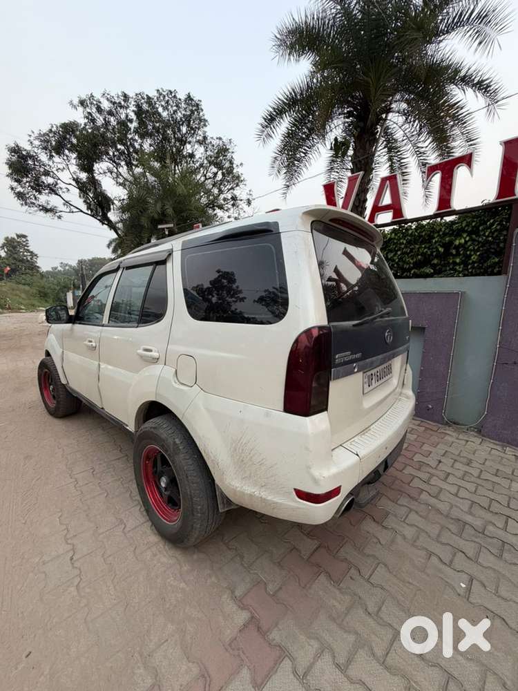 Tata Safari Storme 2014