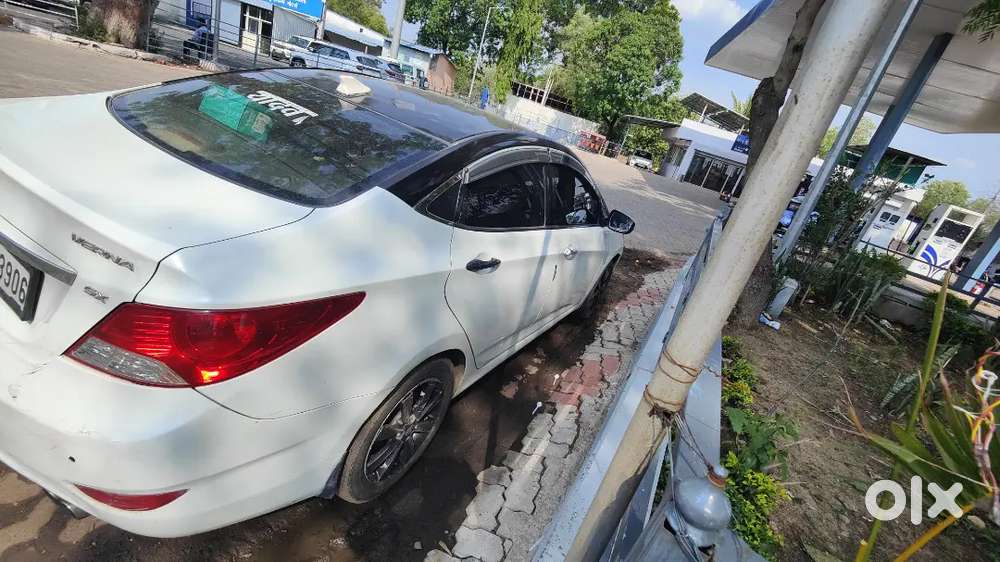 Hyundai Verna 2012