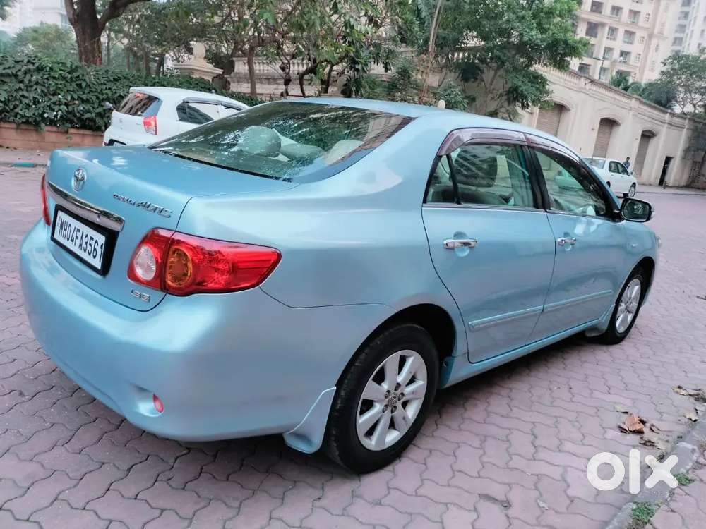 Toyota Corolla Altis 2011