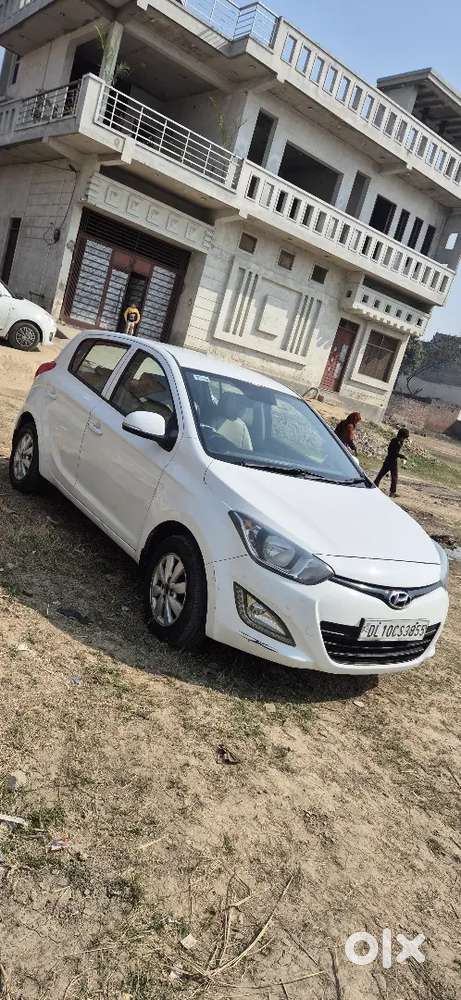 Hyundai I20 2014 Cng & Hybrids 98000 Km Driven