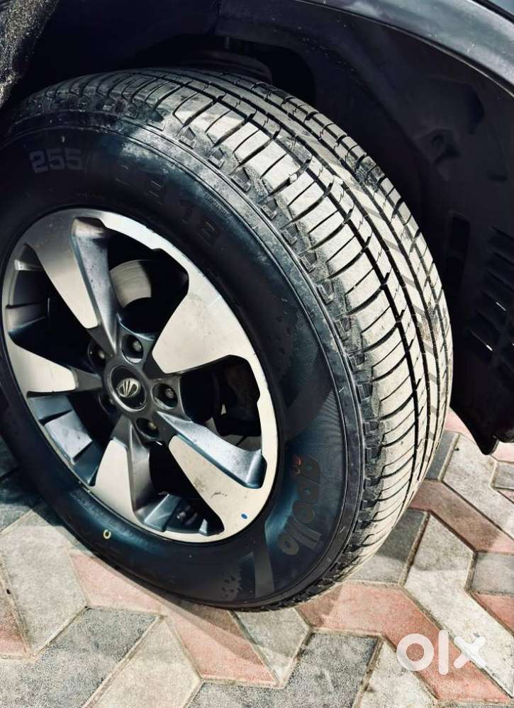 Mahindra Alturas G4 4wd At, 2019, Diesel