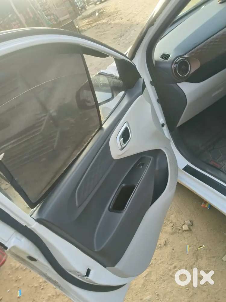 Hyundai Aura Sx 2025