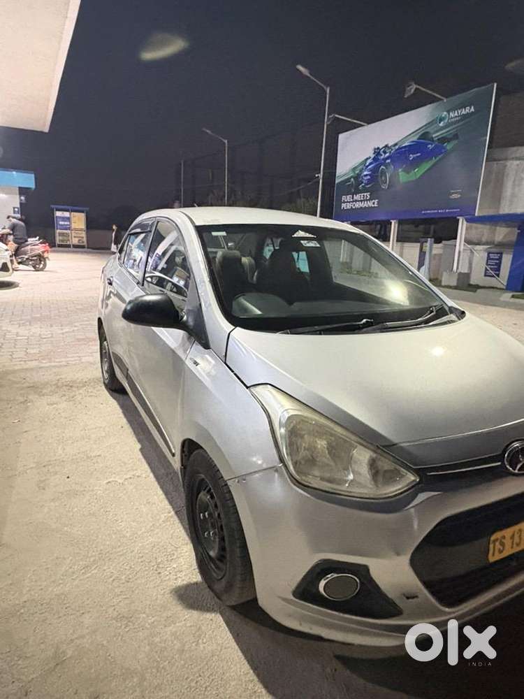 Hyundai Xcent 2016 Diesel 300000 Km Driven