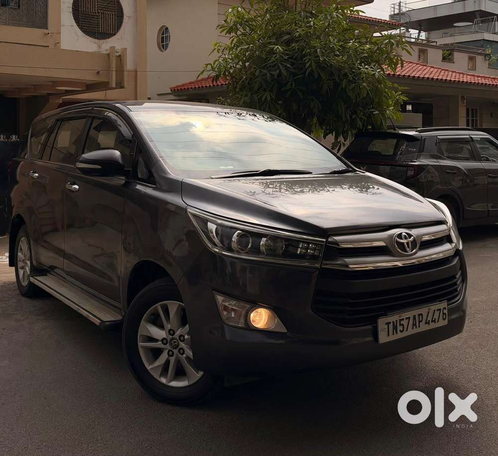 Toyota Innova Crysta 2.4 V, 2016, Diesel