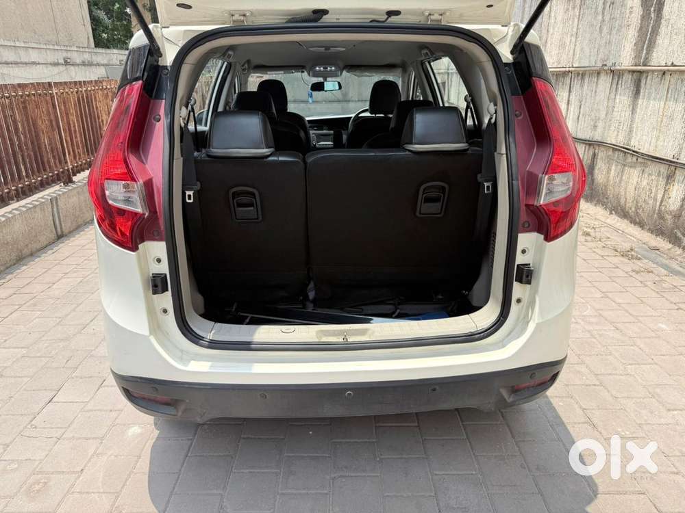 Mahindra Marazzo M4, 2019, Diesel