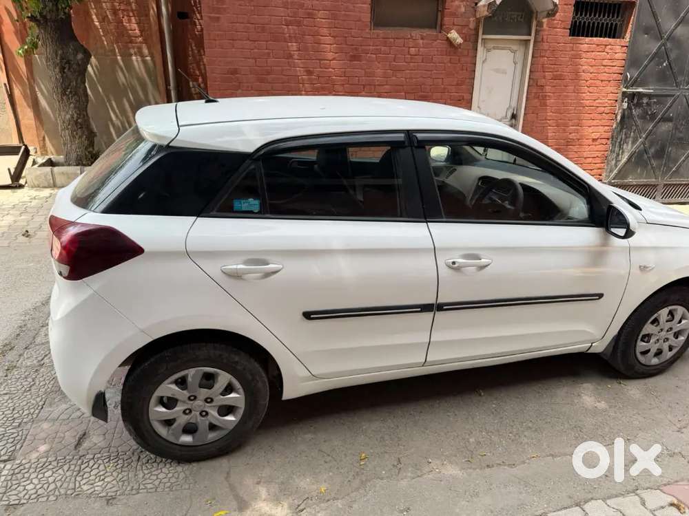 Hyundai I20 2020 Petrol 69900 Km Driven