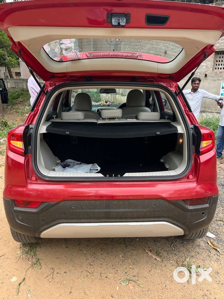 Mahindra Petrol 2020 Car