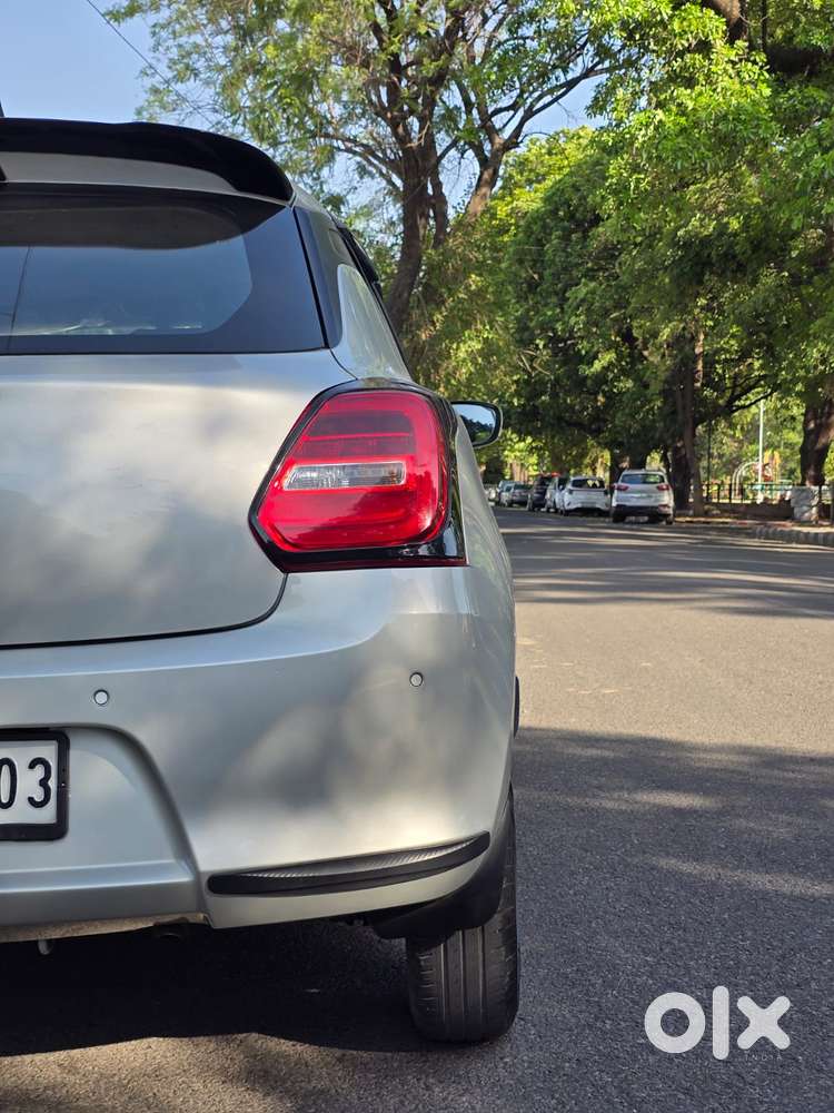 Maruti Suzuki Swift Vxi + Manual, 2023, Petrol