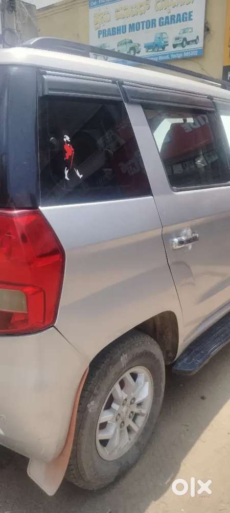 Mahindra Tuv 300 2016