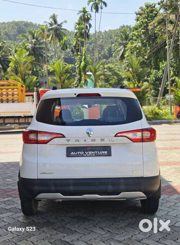 Renault Triber Rxt, 2020, Petrol