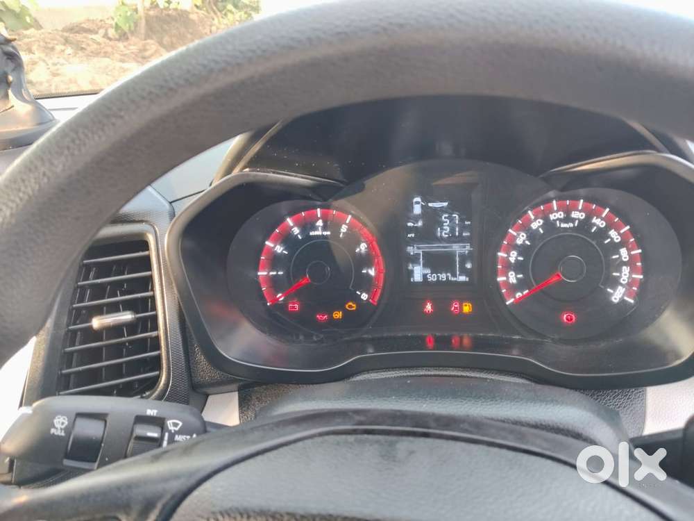 Mahindra Xuv300 Petrol 2022