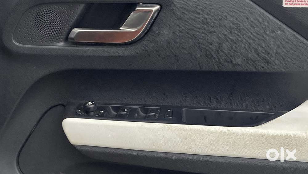Tata Punch 1.2 Revotron Creative Amt Dual Tone, 2022, Petrol