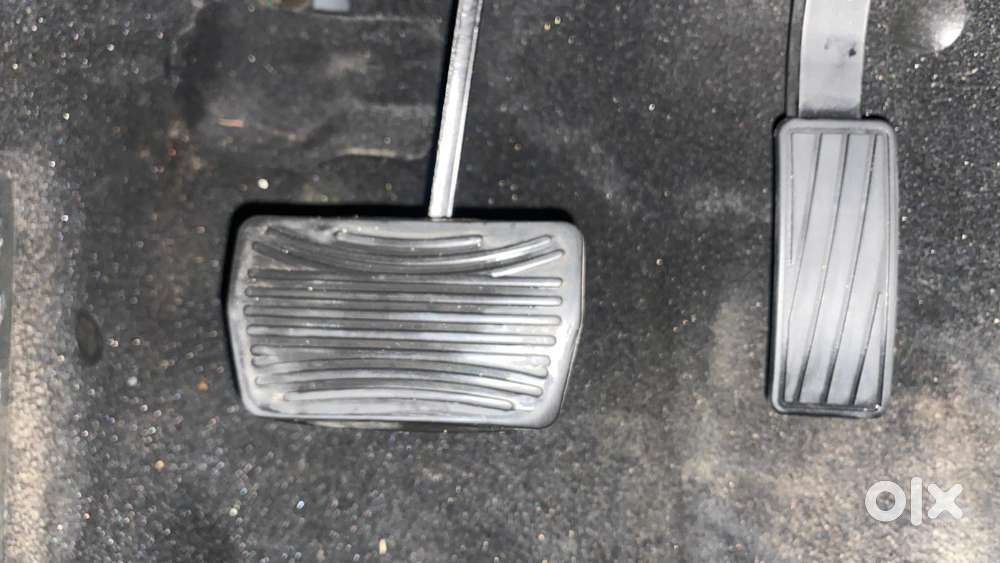 Mahindra Xuv700 2.0 Ax 7 Petrol At Str, 2022, Petrol