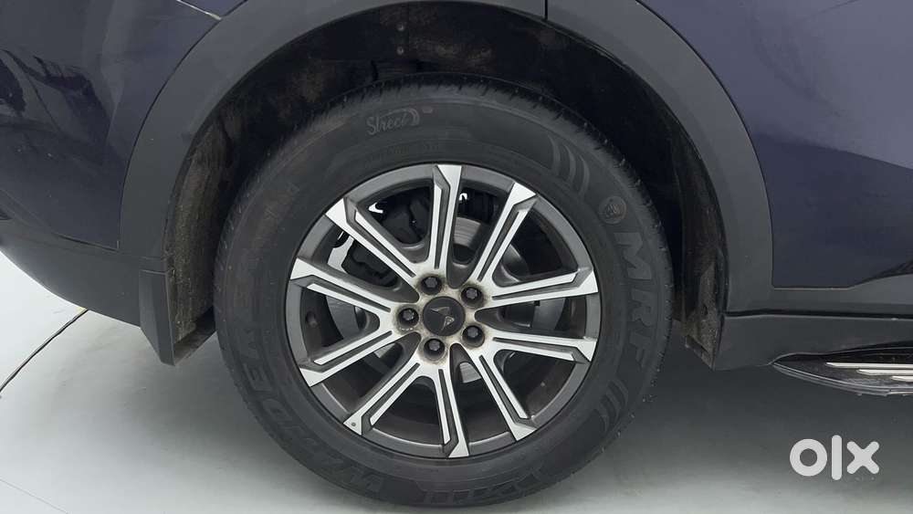 Mahindra Xuv700 2.0 Ax 7 Petrol At Luxury Pack Str, 2024, Petrol