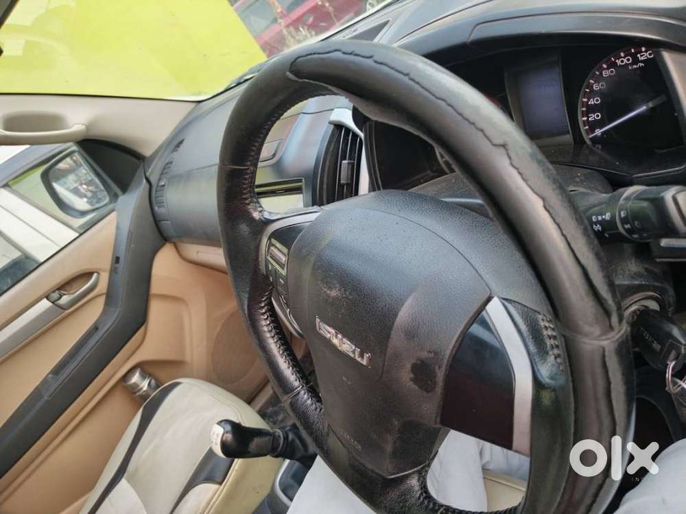 Isuzu V-cross Z 4x4 Mt, 2017, Diesel