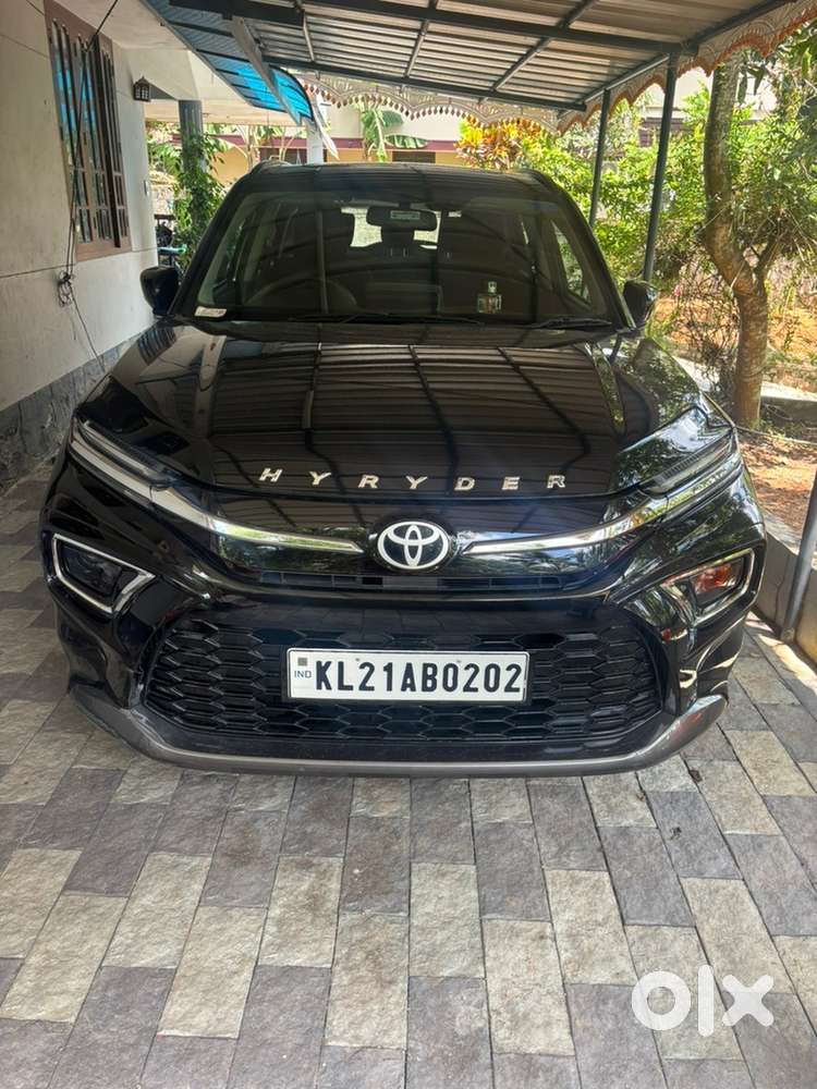 Toyota Urban Cruiser Hyryder Petrol Automatic 2025
