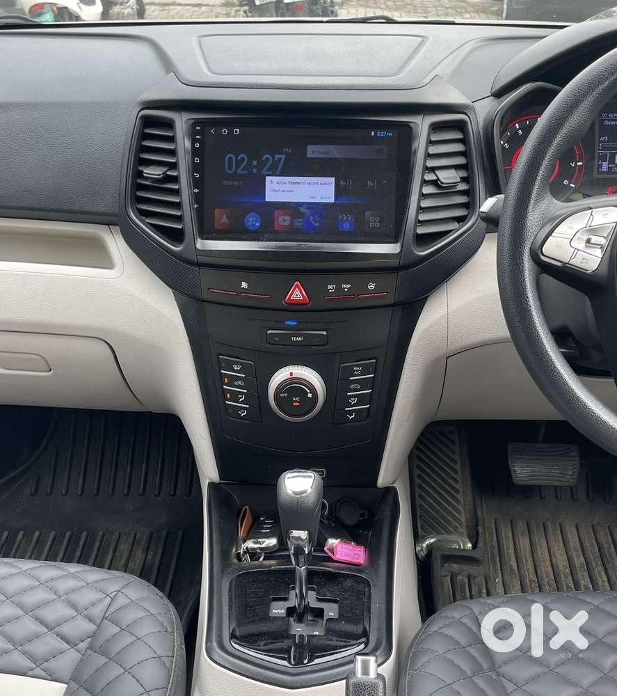 Mahindra Xuv300 1.2 W6 Amt Petrol, 2023, Petrol