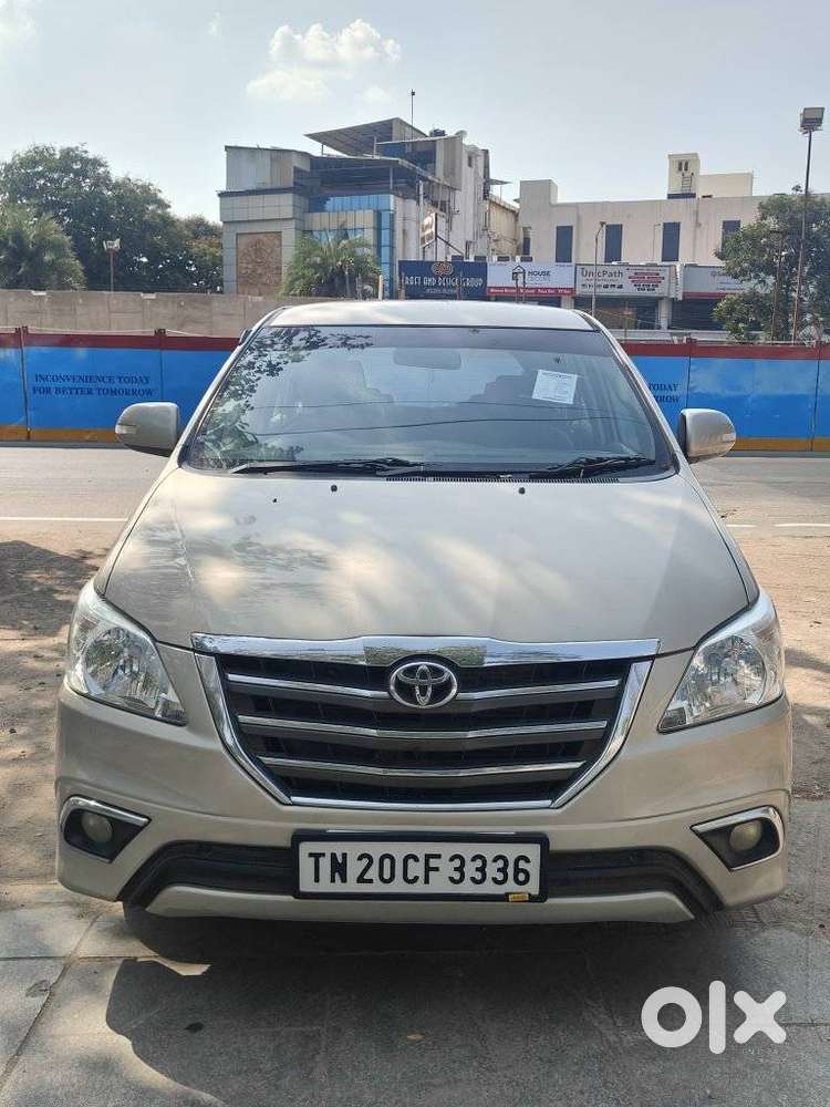 Toyota Innova 2.0 Vx (petrol) 8 Seater Bs Iv, 2014, Diesel