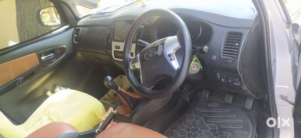 Toyota Innova 2012 Diesel Well Maintained