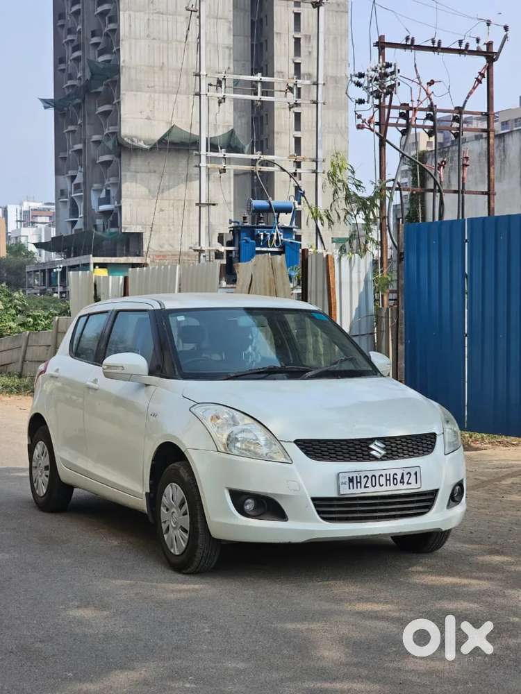 Maruti Suzuki Swift Vxi Bsiv, 2013, Petrol