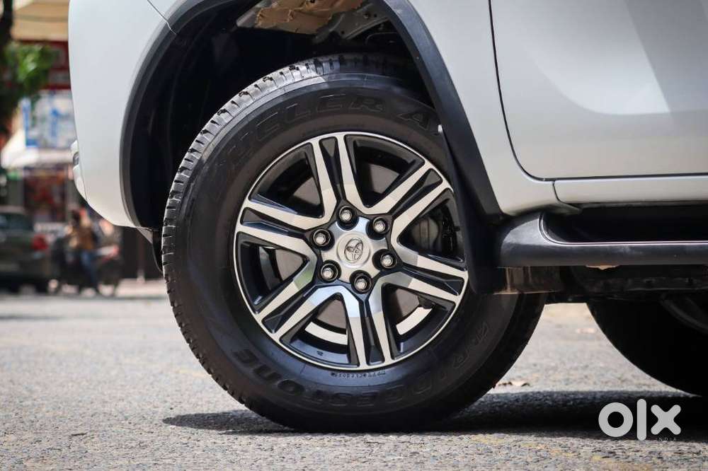 Toyota Fortuner 4x2 At 2.7 Petrol, 2025, Petrol