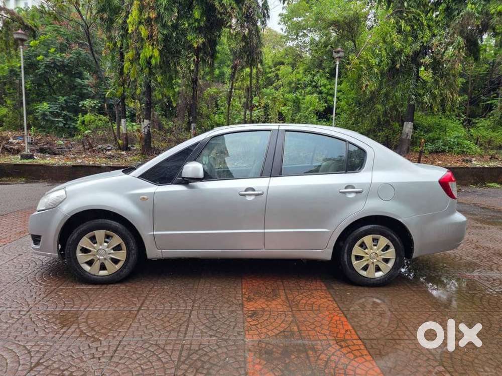 Maruti Suzuki Sx4 Vxi Bsiv, 2013, Petrol