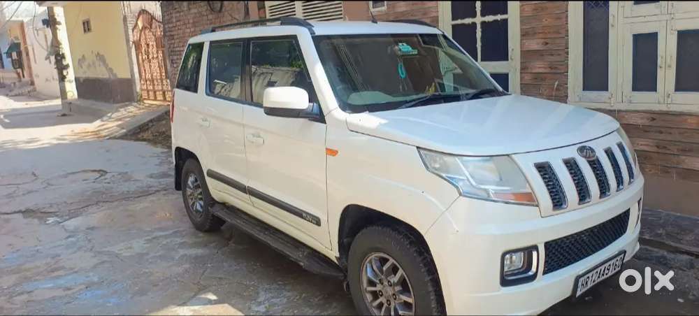 Mahindra Tuv 300 T8