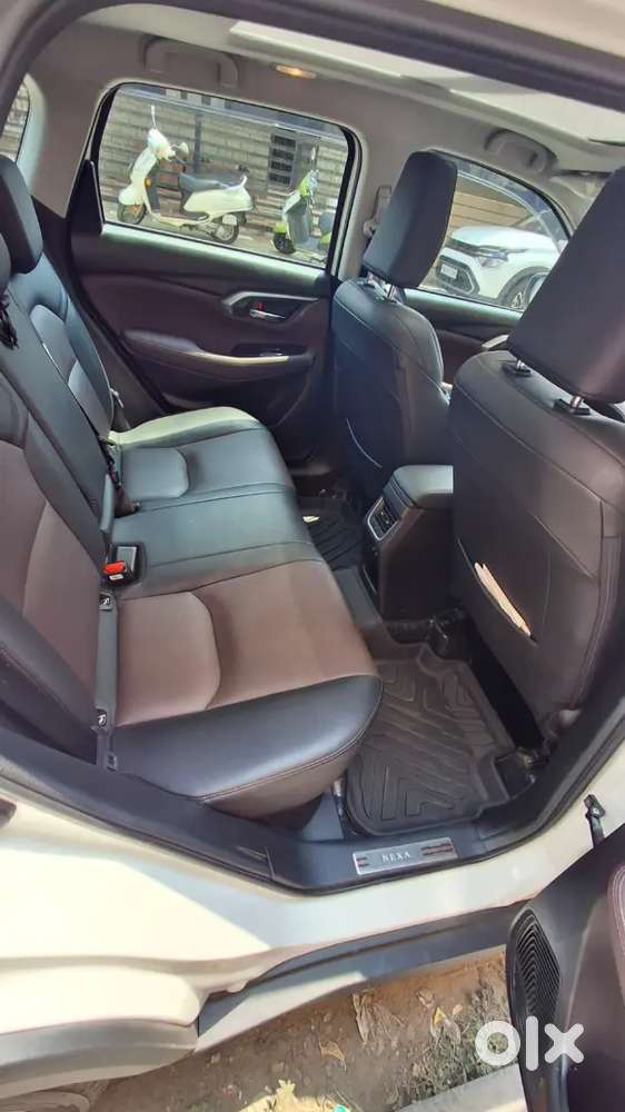 Maruti Suzuki Grand Vitara 2025 Petrol 33000 Km Driven