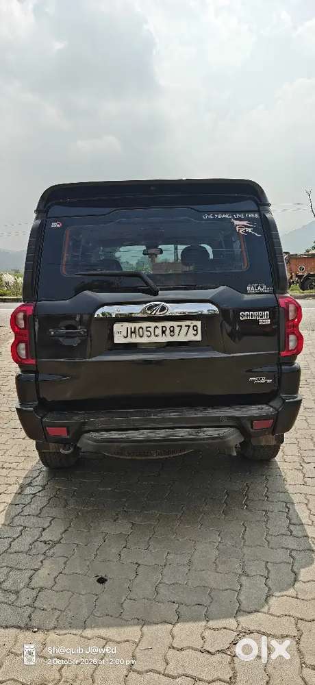 Mahindra Scorpio S11