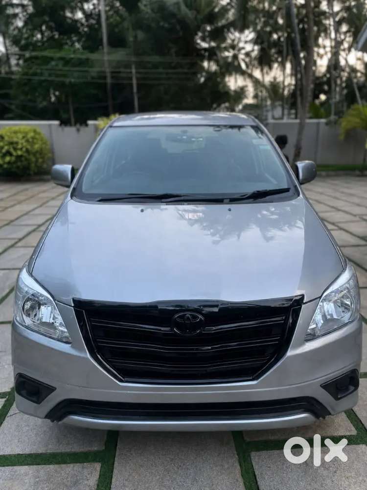 Toyota Innova 2.5 G 2015
