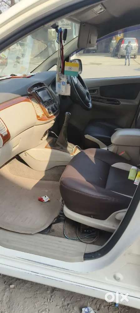 Toyota Innova 2014 Diesel Well Maintained