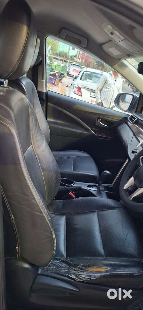 Toyota Innova Crysta 2.4 G Mt, 2017, Diesel