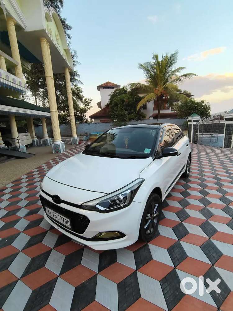 2017 Model I20 Asta Petrol (full Option)