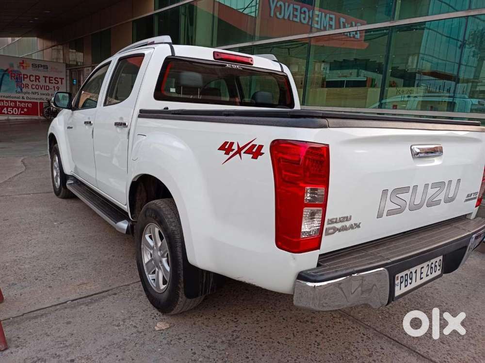 Isuzu D-max V-cross 2018
