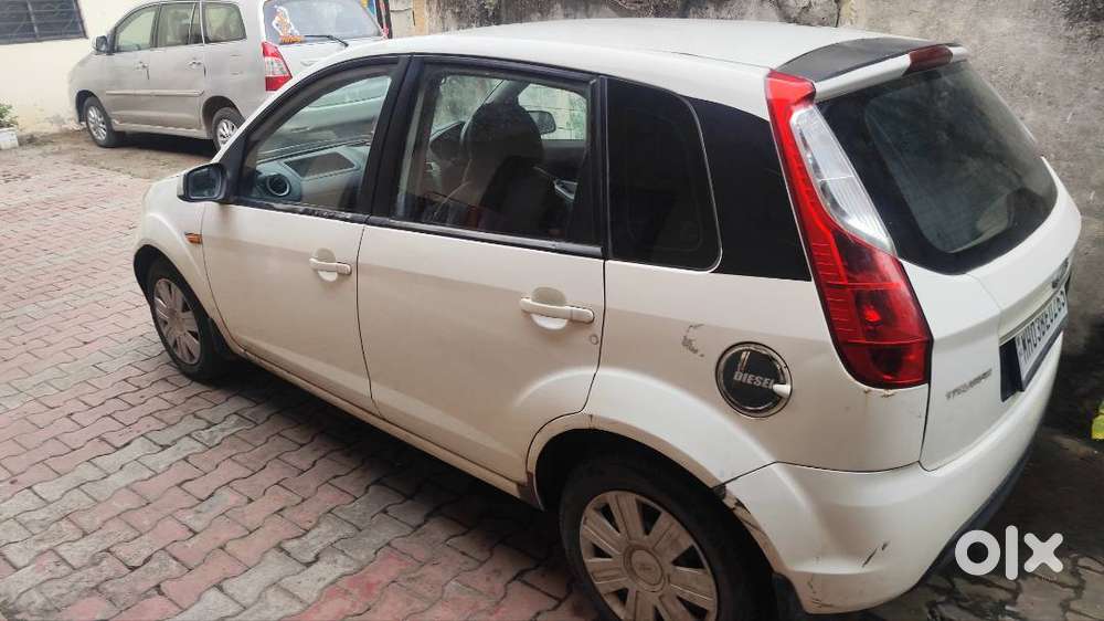 Ford Figo Titanium 2011