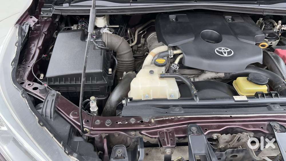 Toyota Innova Crysta 2.8 Zx At 7 Seater, 2016, Diesel