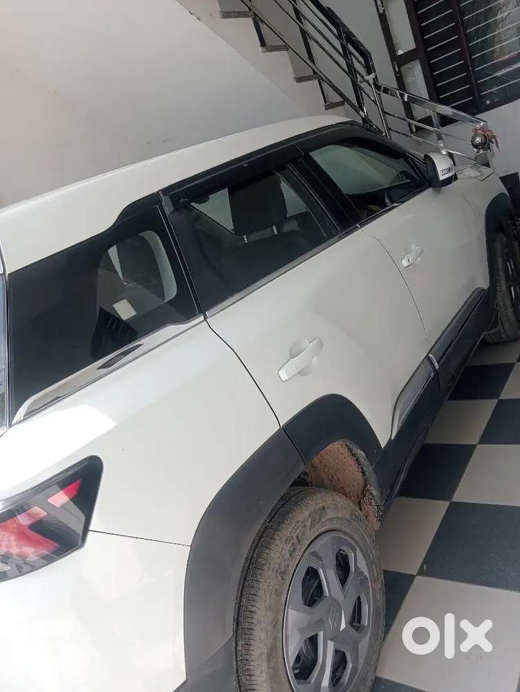Maruti Suzuki Brezza 2023 Petrol 24000 Km Driven