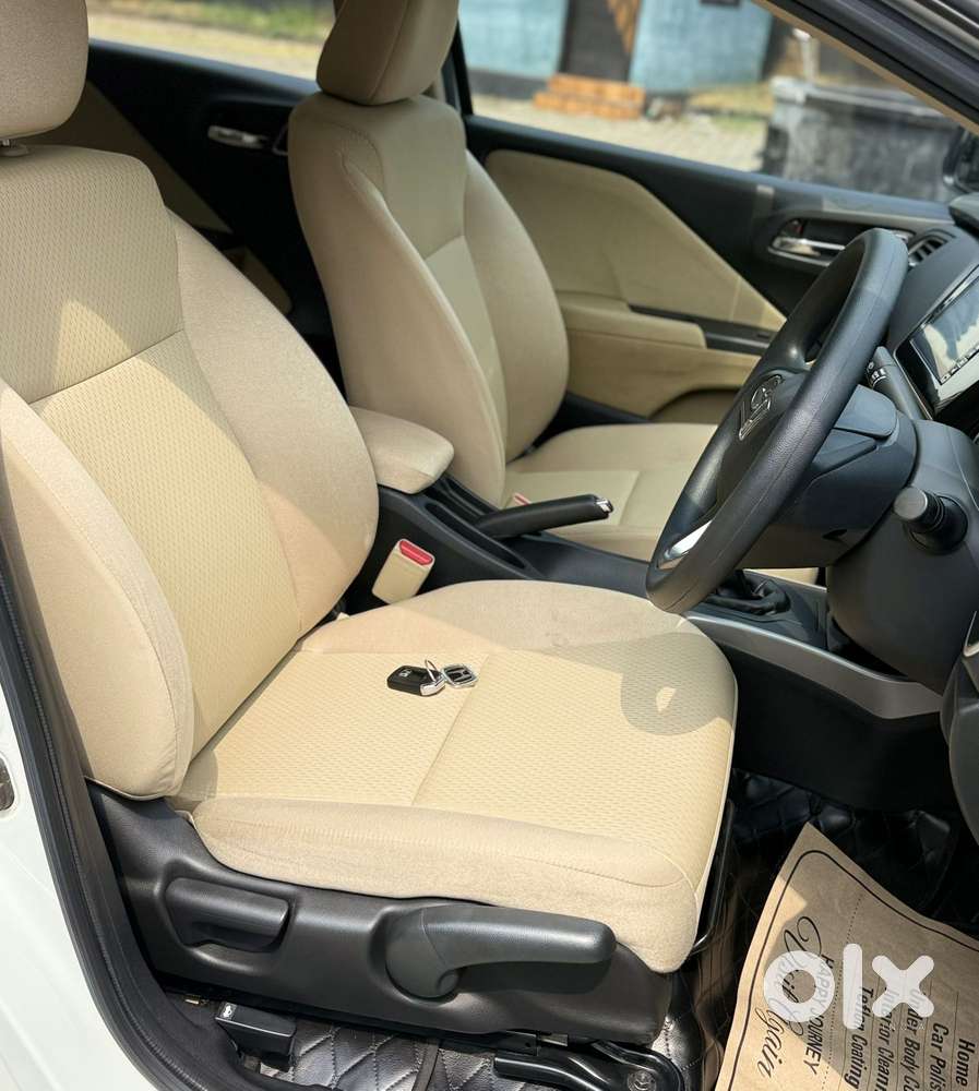 Honda City V Mt Exclusive, 2022, Petrol